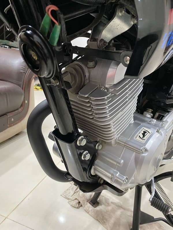 YBR G125 0 meter brand new bike 14