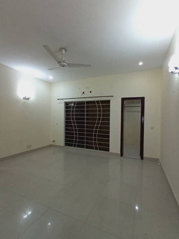 10 Marla Lower Portion Available For Rent in BAHRIA TOWN Ph;4 Rawalpindi 1