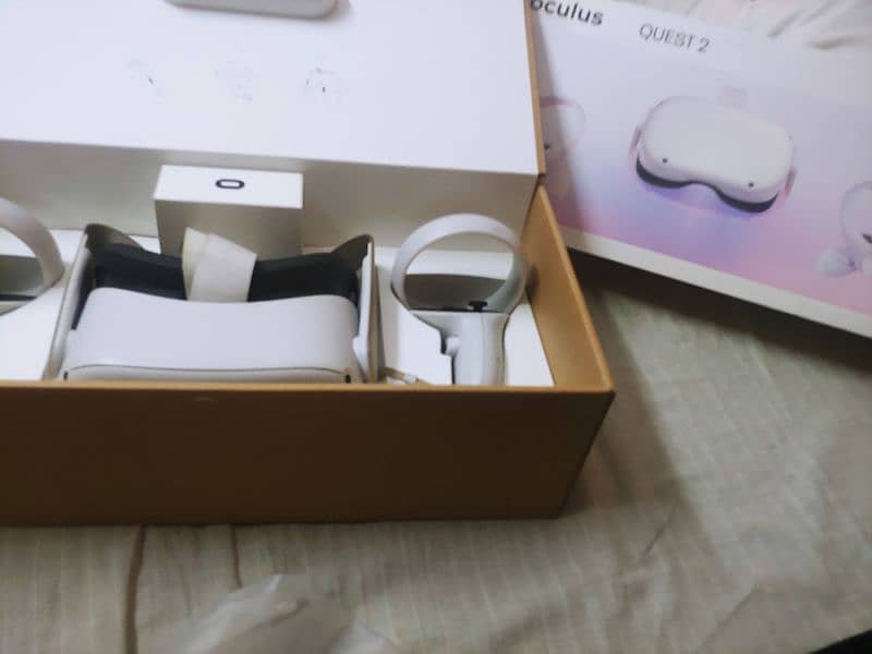 oculus quest 2 awsome 128gb with complete accessories 2