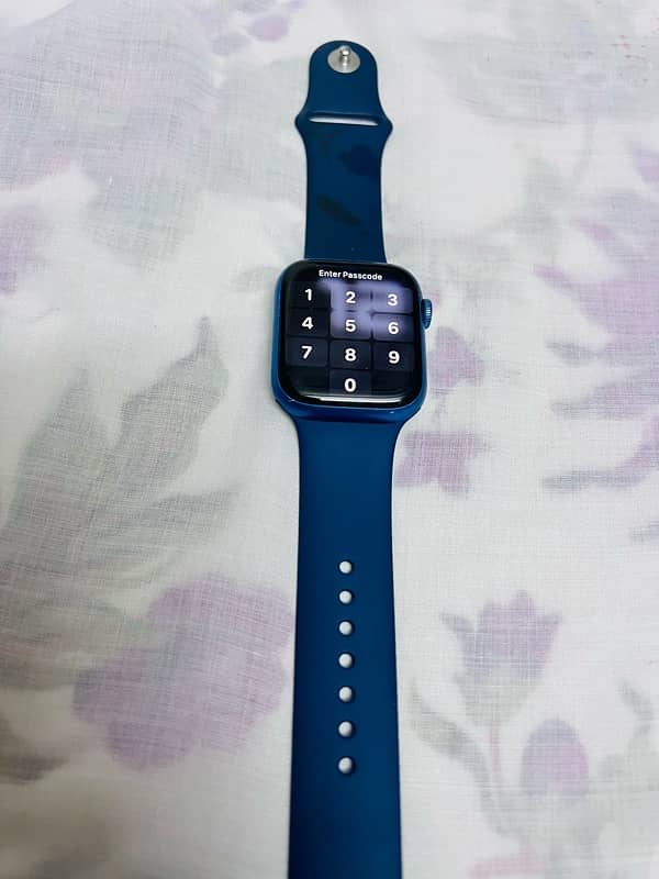 apple watch series 7 good condition 1