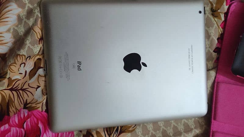 iPad 2 (A1395) for sell in a good condition 1