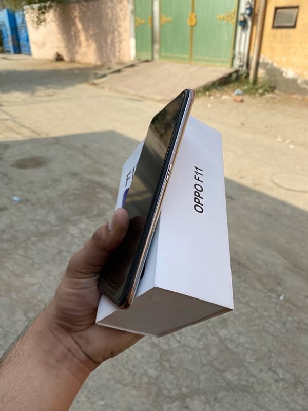 oppo f11 8/256 full lush condition 1