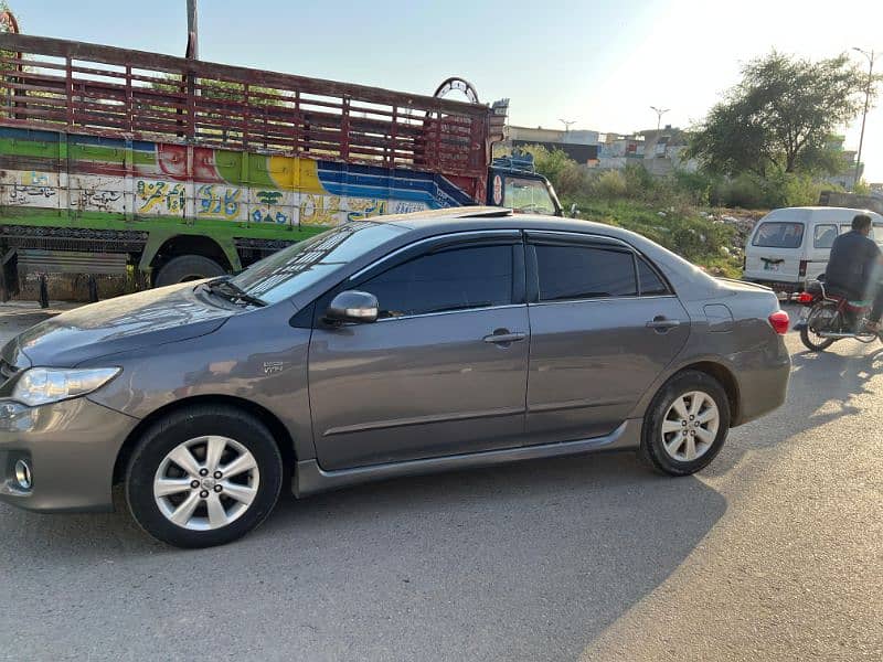 Toyota Corolla Altis 2012 Sunroof automatic 1.6 3