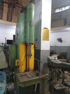 BROACHING MACHINE