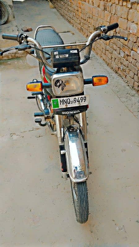 Cd70 2019 model 10/9 condition for contact 03168577331 8