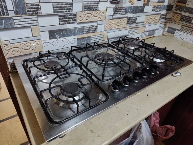 Kitchen Stove with 5 burners for sale 1