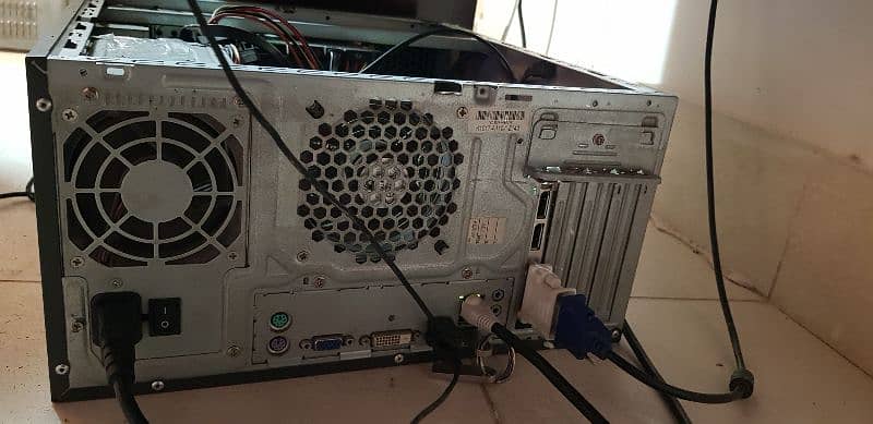 Fujitsu pc with 10/10 condition 2