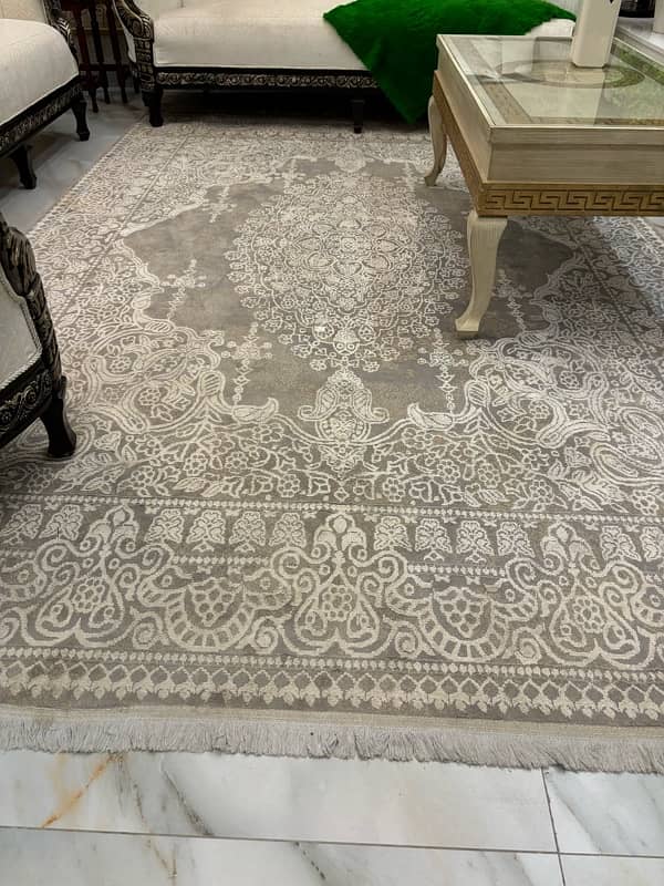 10feet by7feet area rug for sale 3