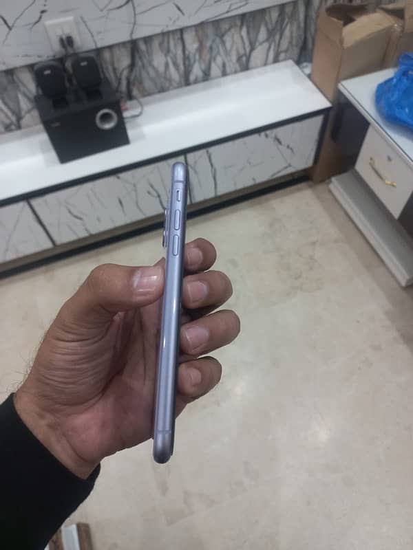 Iphone 11 non pta 64gb memory 4