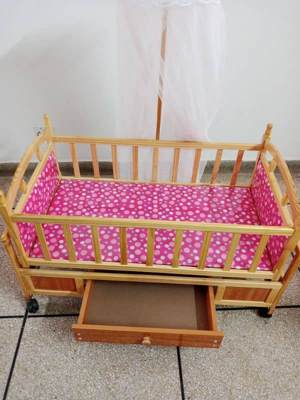 wooden baby crib/cradle 1