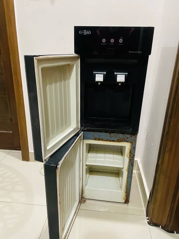 Super Asia Water Dispenser with Refrigerator - Great Condition! 3