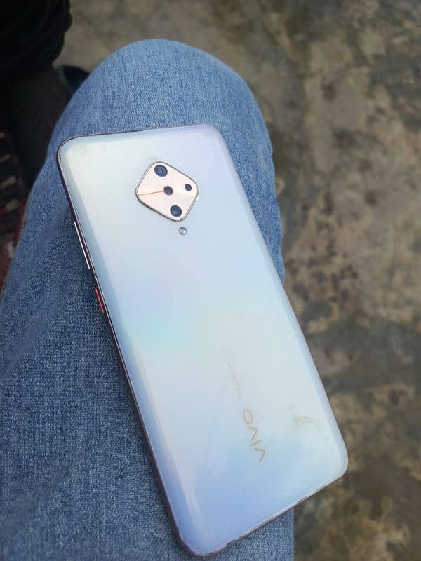 Vivo S1 pro 8/128 7