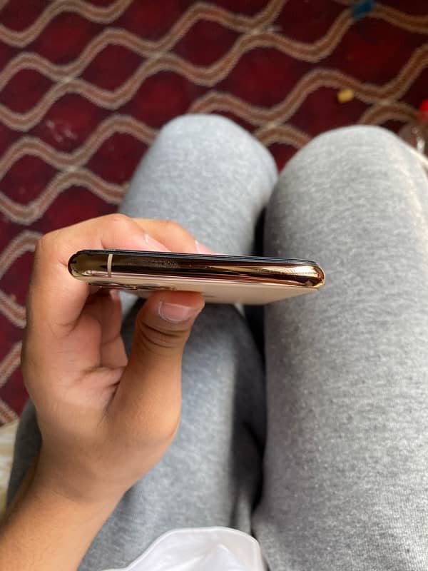 IPHONE 11 pro max 256GB 4