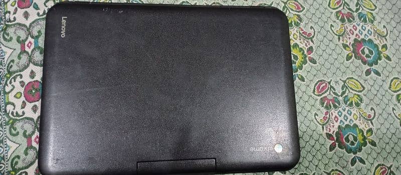 Lenovo N22 Chrome book 3