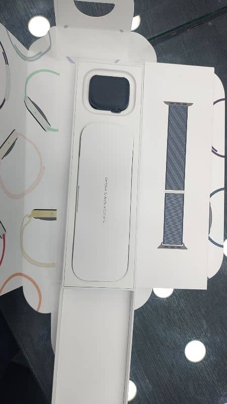 apple watch series 9 41mm 10/10 condition 0