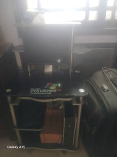 USED COMPUTER WITH ALL ACCESSORIES WITH TROLLEY 0