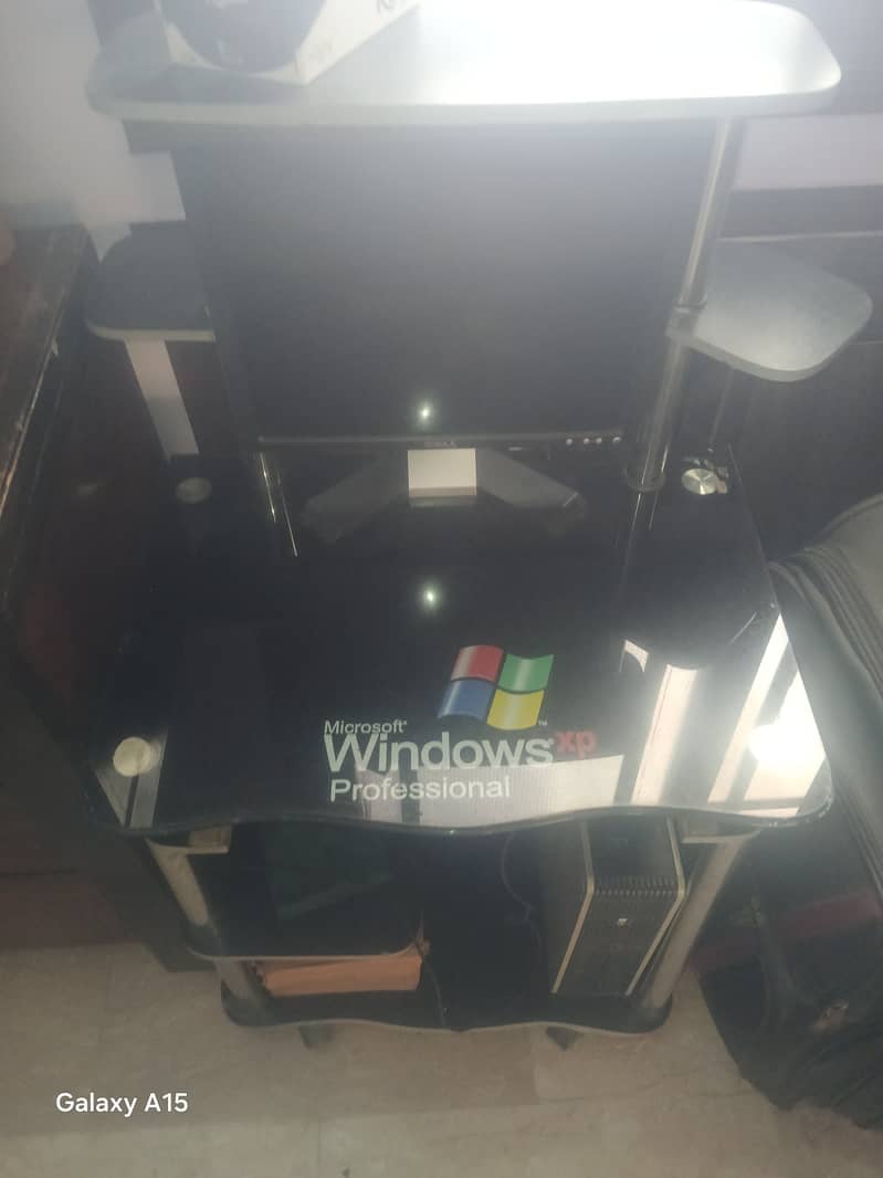 USED COMPUTER WITH ALL ACCESSORIES WITH TROLLEY 2