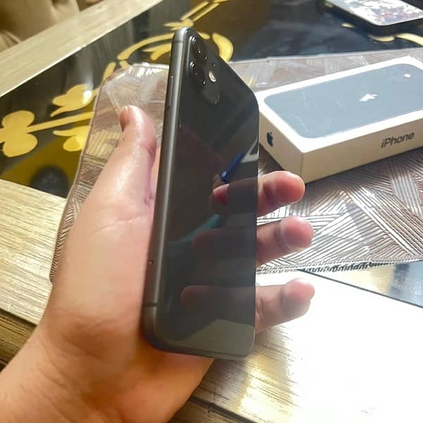 IPHONE 11 JV 128 gb 1