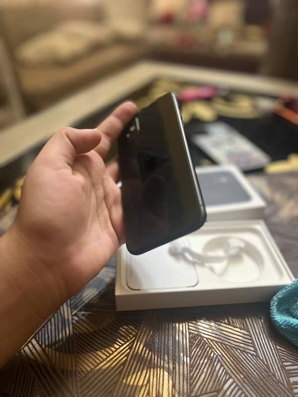 IPHONE 11 JV 128 gb 12