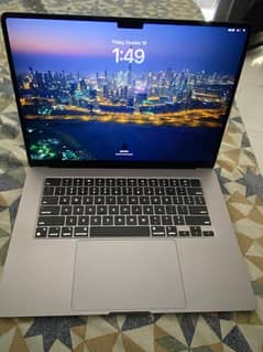 Macbook Air m2 15 inch