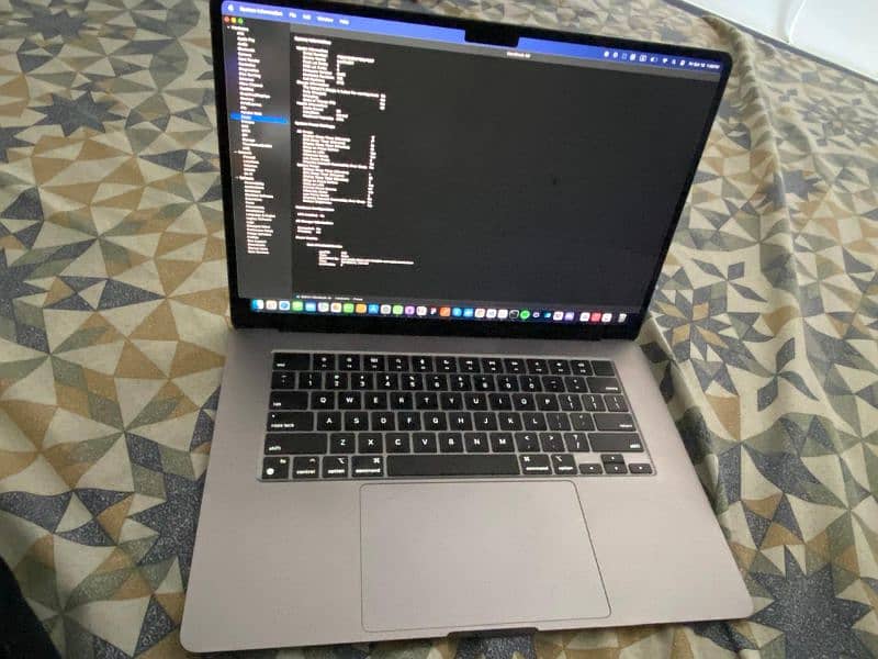 Macbook Air m2 15 inch 3