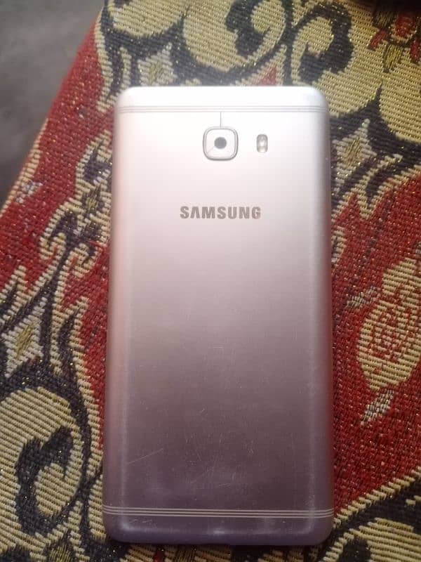 Samsung c9 pro . . 4. . 64 0