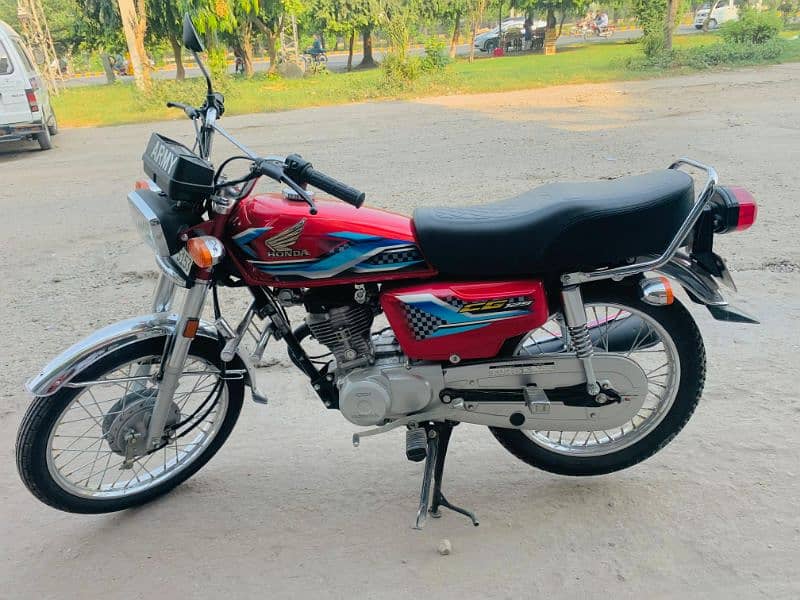 Honda cg125 2024 model almost new condition 4