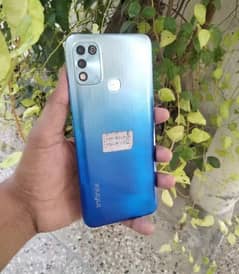 Infinix hot 11 play only thore glass tota hai