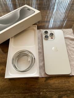 iPhone 15 Pro Max 256gb White 97% Health APPLECARE+ 10/10 Brand New