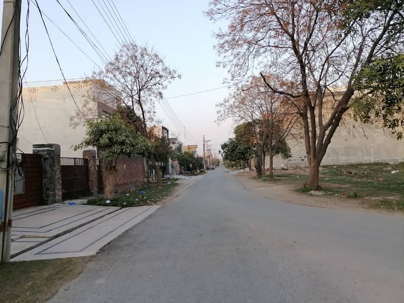 1 Kanal Residential plot available for sale in PGECH PHASE 2 Eden Chowk township college Road Lahore 6