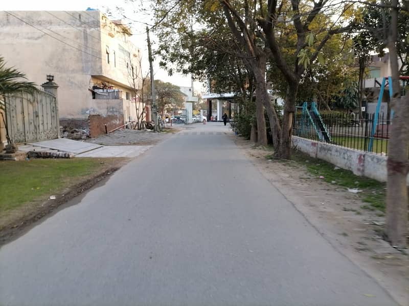 10 Marla Residential plot available for sale in PGECH phase 2Eden Chowk township college Road Lahore 5