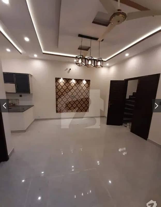 8 Marla Dubble storey house available for sale in Eden Chowk township college Road Lahore 1