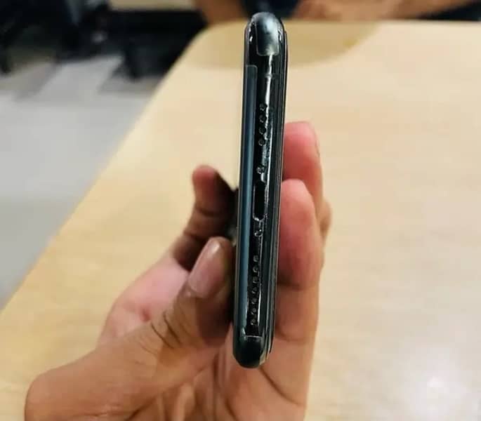 iphone 11 pro max 256GB approved 1