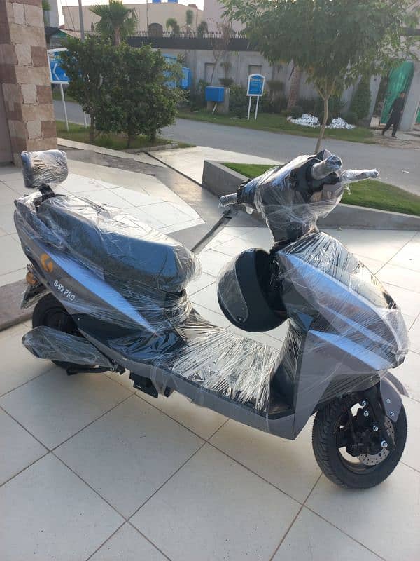 Road King Electric Scooty Model R-99 Pro For Sale 0