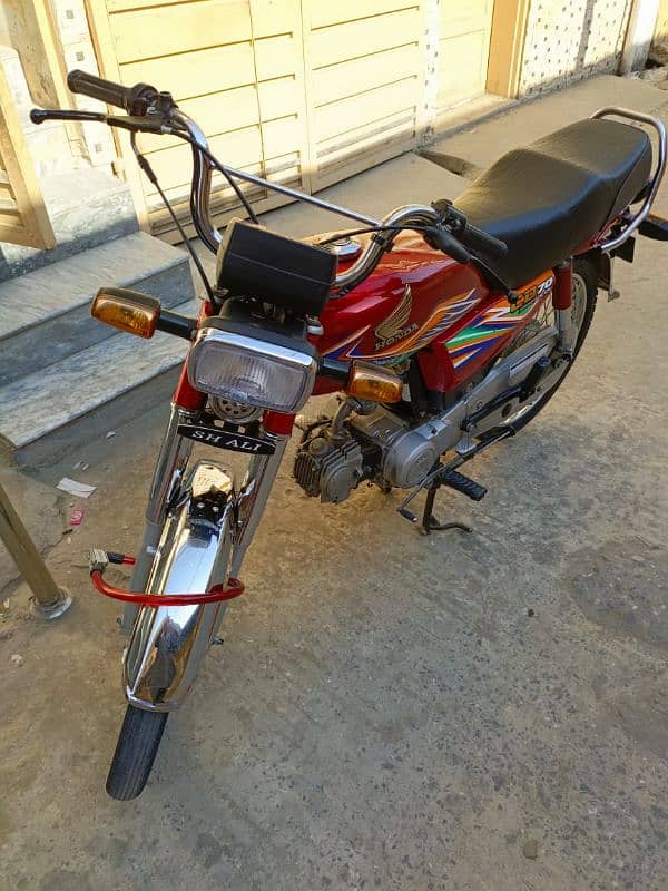 HONDA CD. 70 0