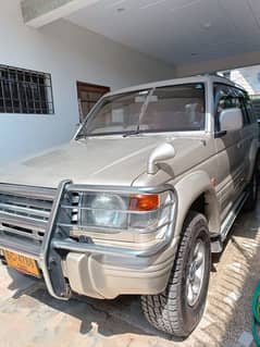 Mitsubishi Pajero 1993