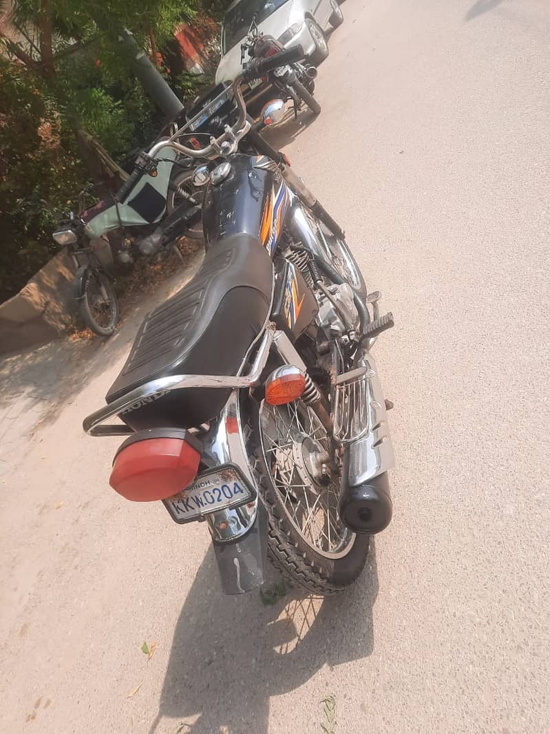 HONDA CG 125 2017 MONTH 10 KARACH NUMBER 03312070261 6