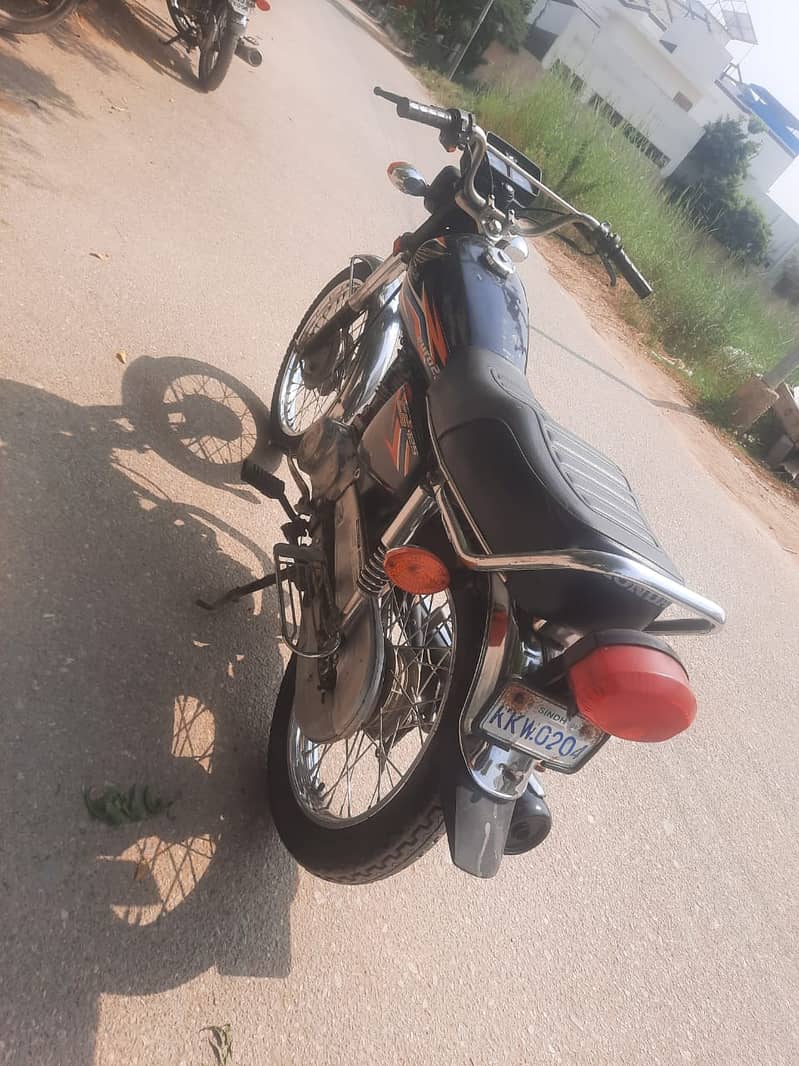 HONDA CG 125 2017 MONTH 10 KARACH NUMBER 03312070261 7