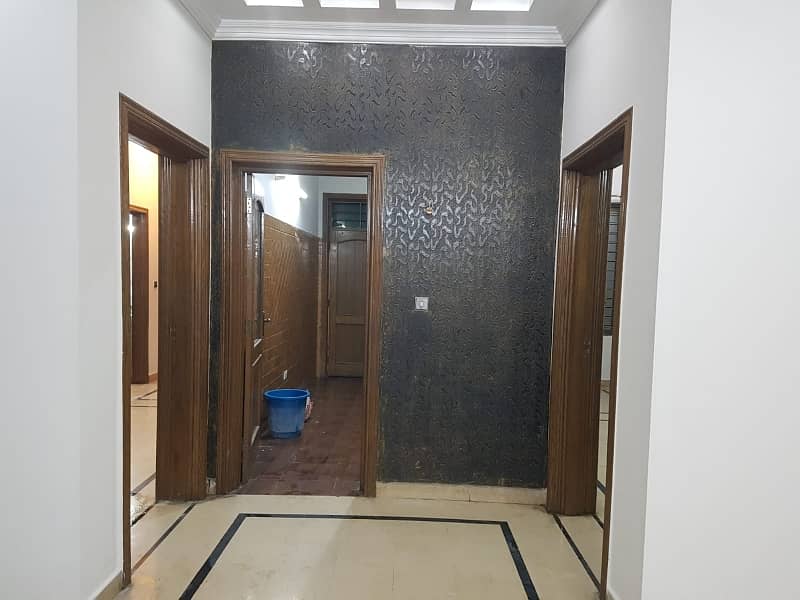 Upper Portion For Rent In G-13 (10 Marl A) 6