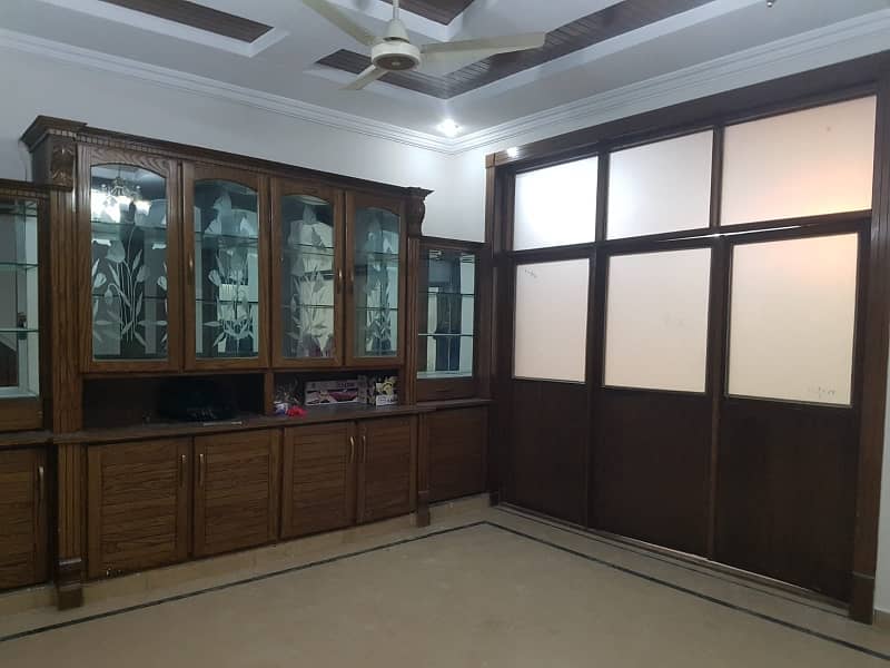 Upper Portion For Rent In G-13 (10 Marl A) 12