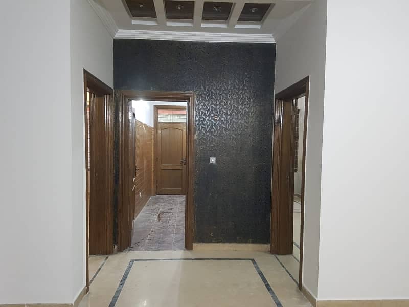 Upper Portion For Rent In G-13 (10 Marl A) 20