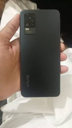 vivo v21e 10 by 9 condition