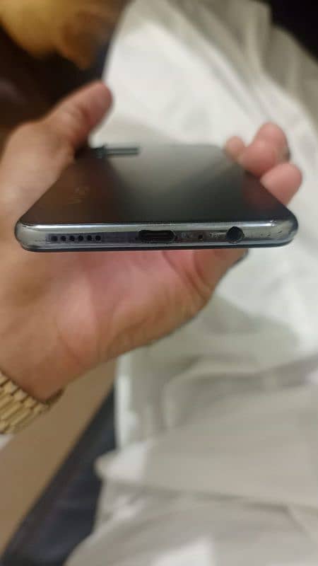 vivo v21e 10 by 9 condition 6