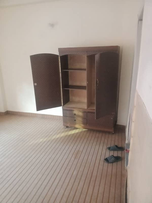 D typ 1st floor flat for rent in G 10/2 Pha 4