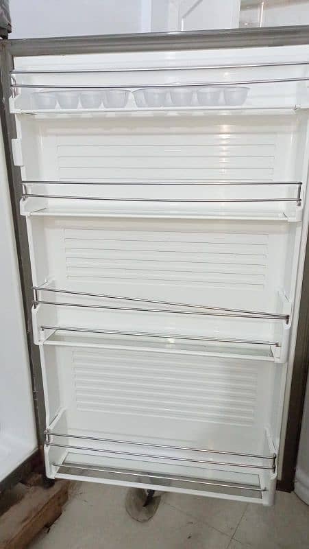 dowlance fridge 18 cubic 5