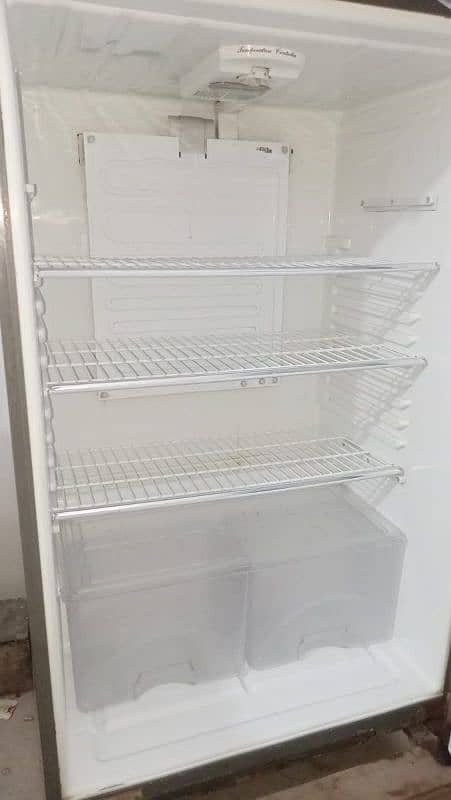 dowlance fridge 18 cubic 6