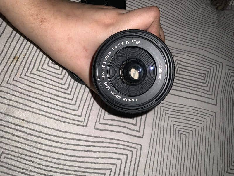 Canon zoom lens ef-s 55-250mm (almost new) 1