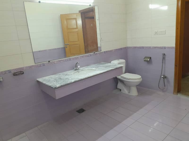 1 Kanal Upper Portion Available For Rent In DHA Phase 5 Block-A 6