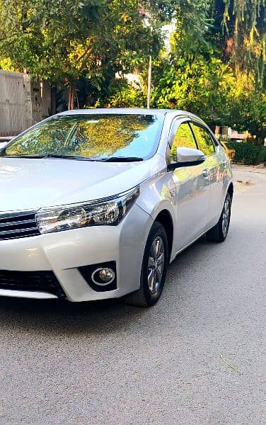 Toyota Altis Grande 2016 1