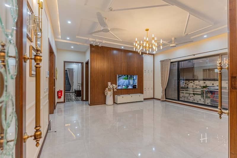 1 Kanal House Full Basement for For Sale In Y block For Phase 3 DHA Lahore 10